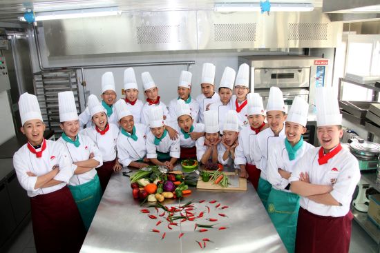 李锦记资助50名希望厨师首次在四川藏区招生