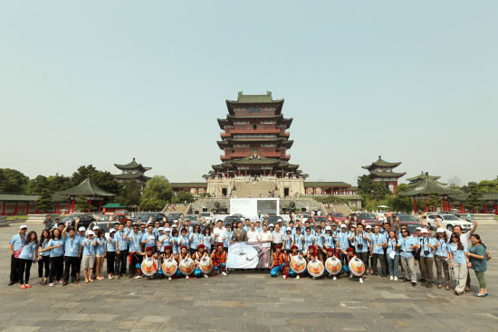 2013”BMW中国文化之旅“-车队成员合影