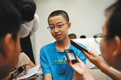14岁的新生黄家琪是今年清华大学本科新生中年纪最小的一位。
