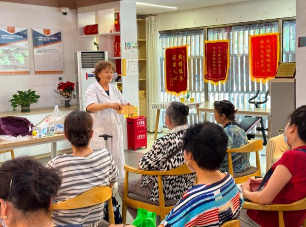 养老+卫生+服务“三站”联动，北京朝阳这个社区受老人欢迎